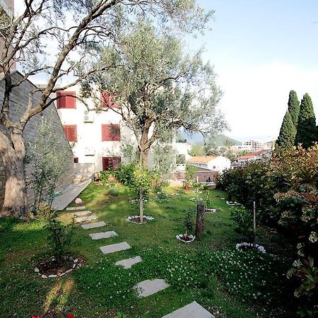 Apartments Draskovic Mirista Petrovac na moru Exterior foto
