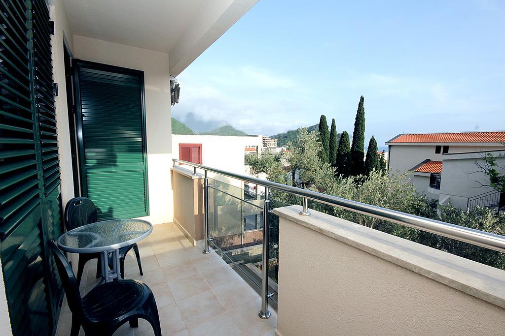 Apartments Draskovic Mirista Petrovac na moru Exterior foto